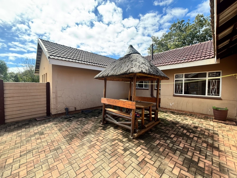 3 Bedroom Property for Sale in La Hoff North West